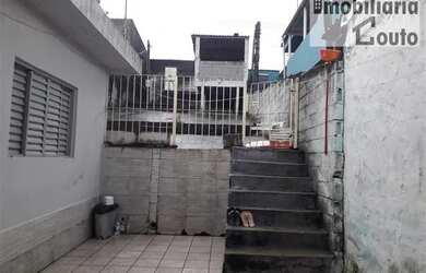 Imagem: A casa possui 1 Dormitório, 1 Banheiro, 1 Vaga na garagem