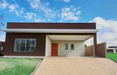 Imagem: A casa em condomínio possui 3 Dormitórios, 3 Banheiros, 2