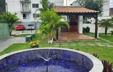 Imagem: O apartamento possui 3 Dormitórios, 1 Banheiro, 1 Vaga na garagem