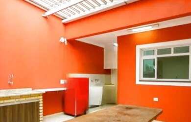 Imagem: A casa possui 3 Dormitórios, 3 Banheiros, 2 Vagas na garagem