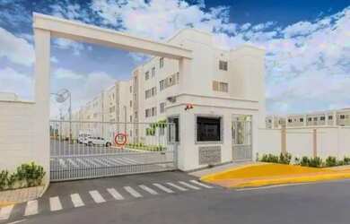 Imagem: O apartamento possui 2 Dormitórios, 1 Banheiro, 2 Vagas na