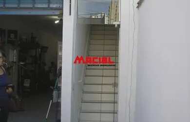 Imagem: O depósito possui 2 Vagas na garagem e 98m² de Área e está