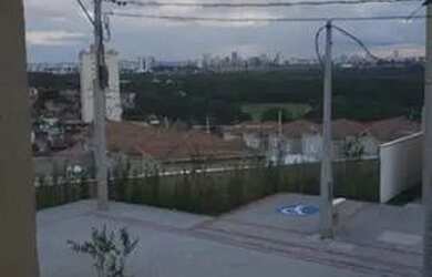 Imagem: A casa em condomínio possui 3 Dormitórios, 2 Banheiros, 2