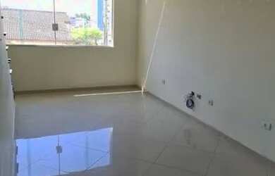 Imagem: A casa possui 3 Dormitórios, 1 Banheiro, 4 Vagas na garagem