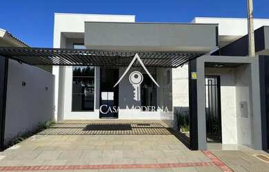 Imagem: A casa possui 2 Dormitórios, 2 Banheiros, 2 Vagas na garagem