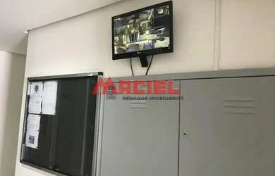 Imagem: O apartamento possui 2 Dormitórios, 1 Banheiro, 2 Vagas na