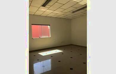 Imagem 3: Sala comercial excepcional, com 31m² de área útil, localizada no centro...