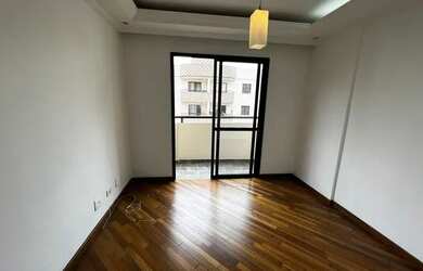 Imagem: O apartamento possui 3 Dormitórios, 1 Banheiro, 1 Vaga na garagem