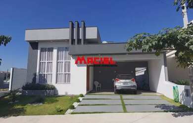 Imagem: A casa em condomínio possui 3 Dormitórios, 3 Banheiros, 4