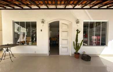 Imagem 2: Casa duplex para aluguel com 360 m² localizada no bairro Cavaleiros -...