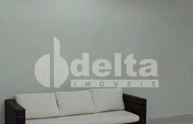 Imagem 2: Casa no condomínio Royal Park disponível para venda em Uberlândia-MG