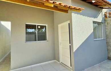 Imagem: A casa possui 2 Dormitórios, 1 Banheiro e 1 Vaga na garagem