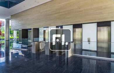 Imagem: O depósito possui 5 Vagas na garagem, 911m² de Área e está