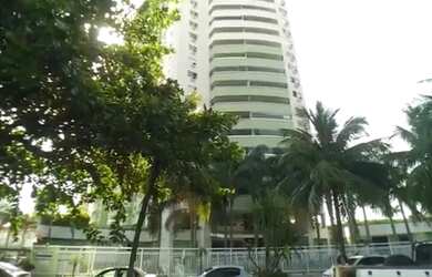 Imagem: O apartamento possui 3 Dormitórios, 3 Banheiros, 2 Vagas na