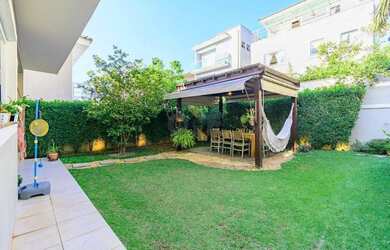 Imagem 2: Casa com 4 dormitórios, sendo 2 suítes para venda - Granja Viana - Cotia/SP...