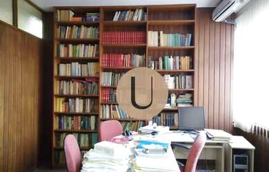 Imagem: O depósito possui 1 Vaga na garagem, 120m² de Área e está