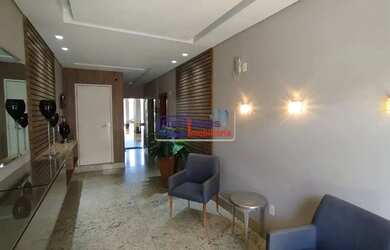 Imagem: O apartamento possui 3 Dormitórios, 1 Banheiro, 2 Vagas na