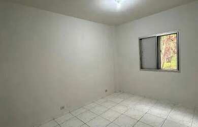 Imagem: O apartamento para alugar possui 2 Dormitórios, 1 Banheiro