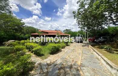 Imagem: A fazenda possui 2.500m² de Área e está localizado em Jaboticatubas