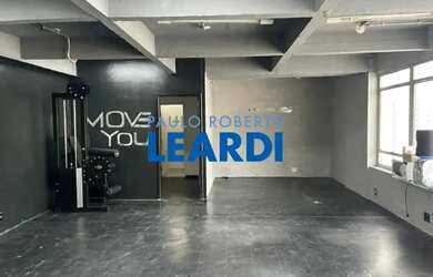 Imagem: O depósito possui 1 Vaga na garagem, 69m² de Área e está