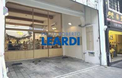 Imagem: O depósito e possui Dormitórios, Suítes, Banheiros, 2