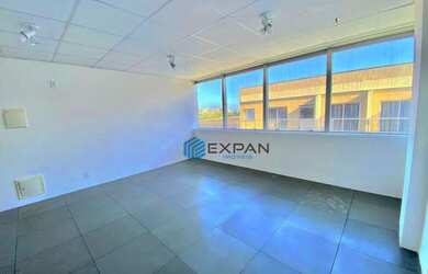 Imagem: O depósito possui 1 Vaga na garagem, 30m² de Área e está