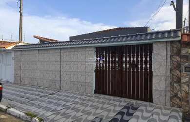 Imagem: A casa possui 2 Dormitórios, 2 Banheiros, 5 Vagas na garagem