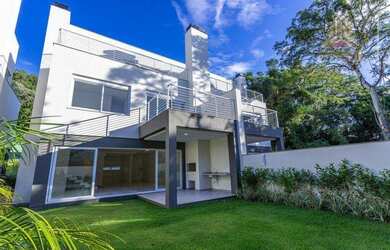 Imagem 1: Vendo casa nova, com acesso direto ao Guaíba, Zona Sul de Porto Alegre