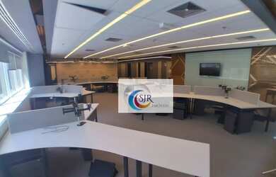 Imagem: O depósito possui 5 Vagas na garagem, 1152m² de Área e está