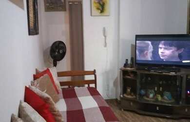 Imagem: O apartamento possui 1 Dormitório, 1 Banheiro, 1 Vaga na garagem