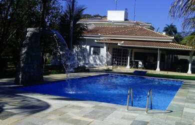 Imagem: A chácara possui 385m² de Área e está localizado em Santa