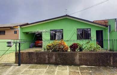 Imagem: A casa possui 2 Dormitórios, 1 Banheiro, 1 Vaga na garagem