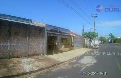 Imagem: A casa possui 3 Dormitórios, 2 Banheiros e 170m² de Área