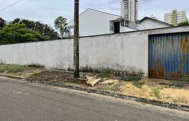 Imagem: O terreno possui 360m² de Área e está localizado em Plano