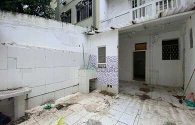 Imagem 15: Casa em Rua Nobre. 198m² de Área, 2 Banheirose4 Dormitórios