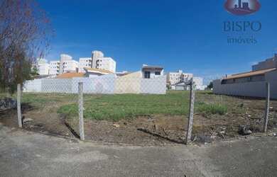 Imagem: O terreno possui 300m² de Área e está localizado em Parque