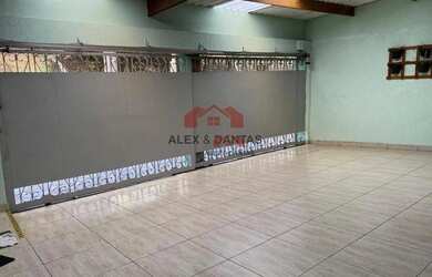 Imagem: A casa possui 3 Dormitórios, 4 Banheiros, 4 Vagas na garagem