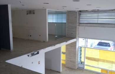 Imagem: O depósito possui 1 Vaga na garagem, 126m² de Área e está