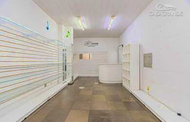 Imagem: O depósito possui 48m² de Área e está localizado em Centro