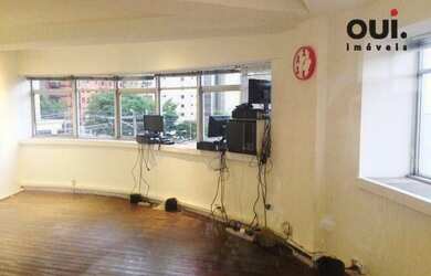 Imagem: O depósito possui 1 Vaga na garagem, 60m² de Área e está