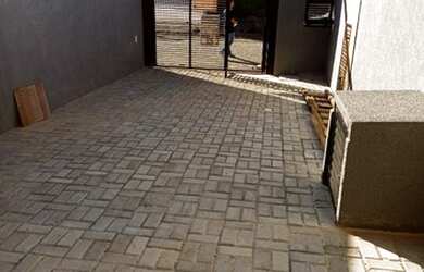 Imagem 2: Sobrado Geminado. Ar-condicionado, 83m² de Área, 2 Vagas na garageme2...