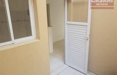 Imagem: A casa em condomínio possui 2 Dormitórios, 2 Banheiros, 1