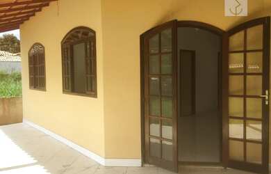 Imagem: A casa em condomínio possui 2 Dormitórios, 3 Banheiros, 1