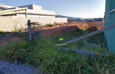 Imagem: O terreno possui 360m² de Área e está localizado em Horto