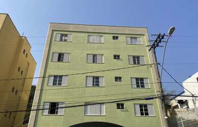 Imagem: O apartamento possui 3 Dormitórios, 1 Banheiro, 1 Vaga na garagem