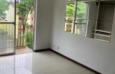 Imagem: O apartamento possui 3 Dormitórios, 1 Banheiro, 1 Vaga na garagem