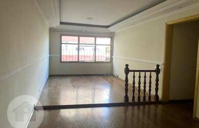 Imagem: O apartamento possui 3 Dormitórios, 1 Banheiro, 1 Vaga na garagem