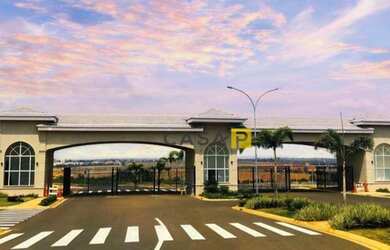 Imagem: O terreno à venda possui e está localizado em Estancia Hipica