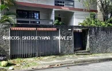 Imagem: A casa possui 5 Dormitórios, 5 Banheiros, 4 Vagas na garagem