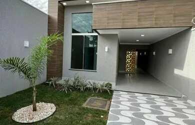 Imagem: A casa possui 2 Dormitórios, 2 Banheiros, 1 Vaga na garagem